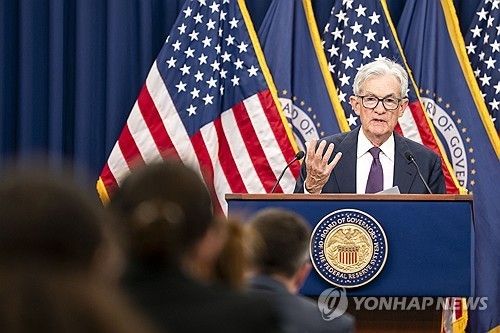 파월, 연준에 남으려는 건 생계형?…트럼프 