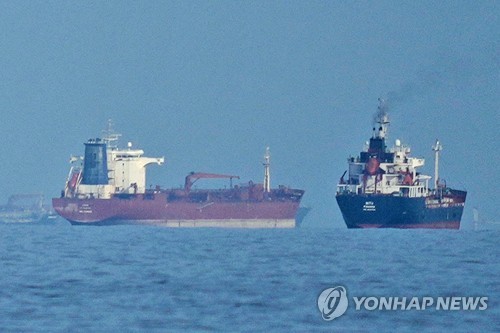 호르무즈 韓 선박 통과 아직…美 2차 제재 가능성에 선사 '불안'