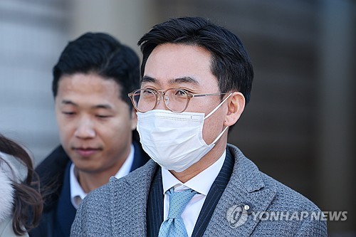 '집사 게이트' 조영탁 IMS모빌리티 대표 보석 인용...불구속 재판 - 뉴스 썸네일 이미지