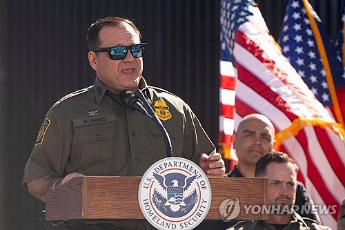 美국경순찰대장도 사임 발표…초강경 이민정책 집행자들 줄사퇴