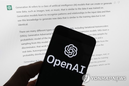 협력관계서 경쟁관계로…오픈AI, 애플에 소송 검토