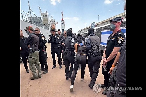 이스라엘, 가자 구호선단 활동가 430여명 전원 추방