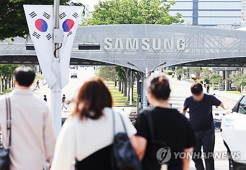 삼성전자 노조 투표 둘째날, 오전 투표율 74% 넘겨