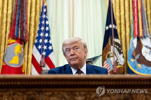 트럼프, '이란전쟁 권한 제한' 하원 결의안 통과에 