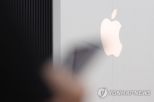애플 ″매출상위 앱 100개 중 40개가 AI 탑재″…한국 결제액 1·2위 분야는?