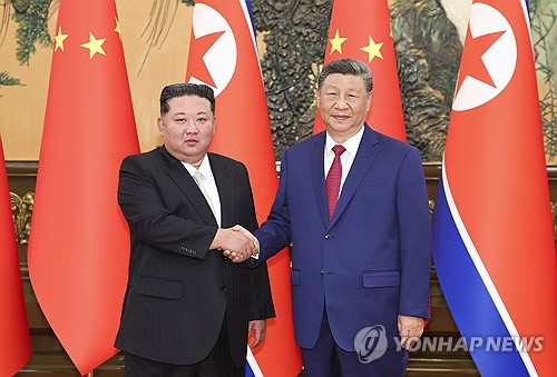 [속보] <中 CCTV> "시진핑, 평양 도착"…7년 만의 北 국빈 방문 시작