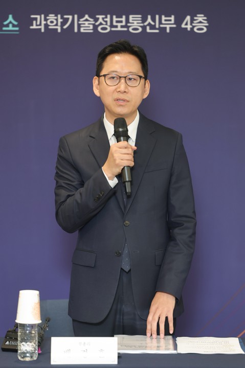 배경훈 "미중 AI 경쟁 시대…한국은 독자·프론티어 모델 투트랙 개발"