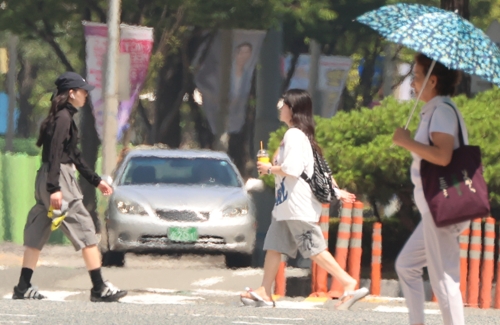 경남 양산 40.3도 극한 폭염…부산 122년 관측 사상 최고 더위