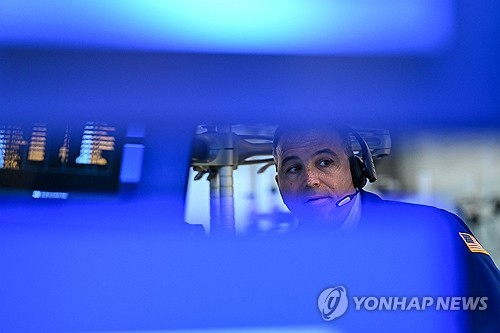 아마존, 호실적에 15% 급등...뉴욕증시 상승 마감