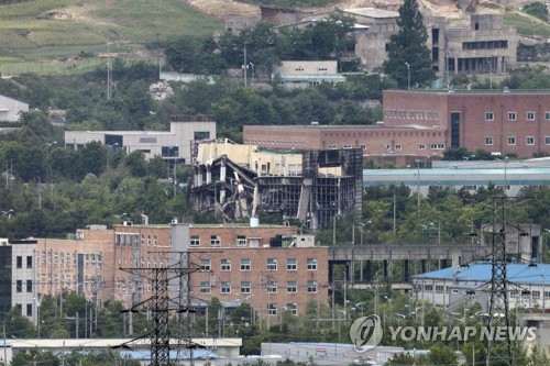 '남북연락사무소 폭파' 손배소 선고 다음 달로 연기…통일부 요청