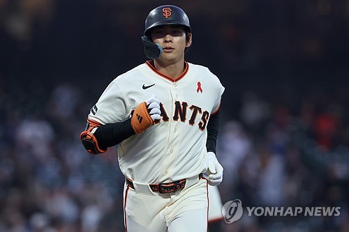 '9호포' 날린 이정후, 개인 한 시즌 최다 홈런…타율 3할 복귀