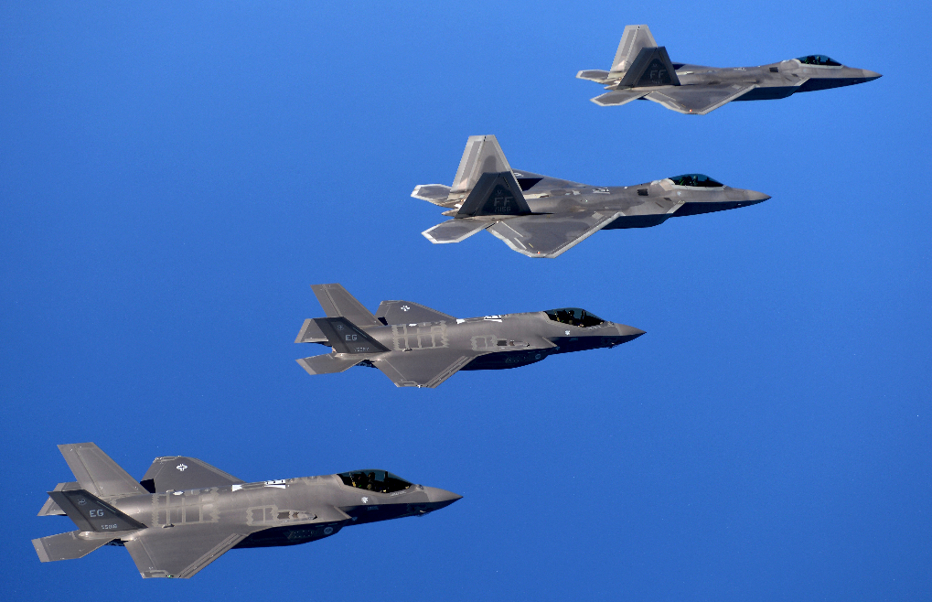 中, 플레어에 안 속는 미사일 AI 개발…F-22·F-35 모형 식별