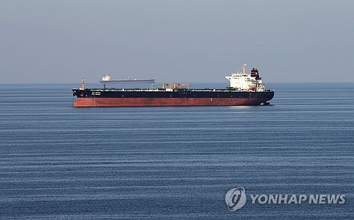 또 멈춰 선 호르무즈…이란 공격에 통행량 '뚝'