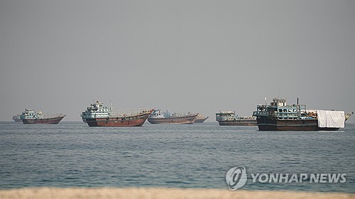 호르무즈해협서 유조선 미확인 발사체 피격