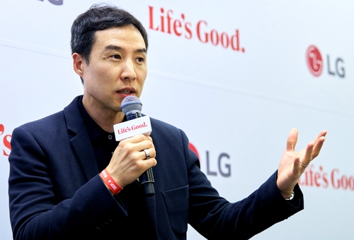 ’AI 집사’ 등장…LG전자 ’씽큐 클로’ 첫 공개 “연내 출시“