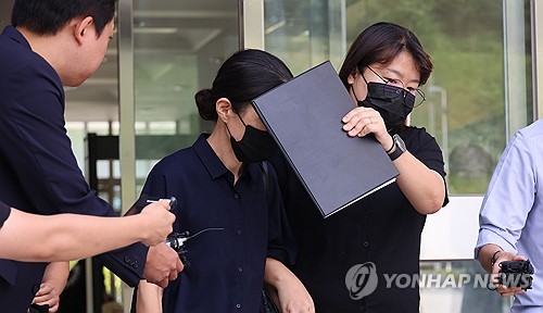 천안 교회 11세 아동 학대 사망 사건 외조모 구속기소
