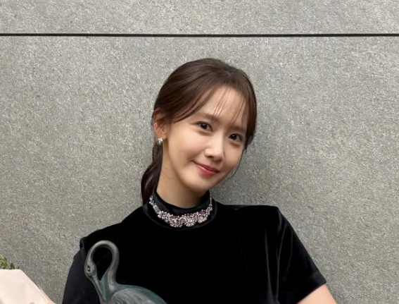 "윤아가 임신?" AI 합성 사진 확산…SM "형사 고소 마쳤다"