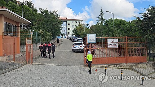 10월 07일 새벽 뉴스 브리핑: 사건 수사부터 스포츠 성과와 사법부 현안까지 | 이스탄불 중학교 사건, 황인범 은퇴설, 윤이나 세계랭킹