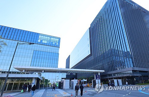 10월 16일 저녁 뉴스 브리핑: 노사 갈등부터 금융·보건 점검까지 | 삼성바이오로직스 노조, 무기한 선물, OK저축은행 해킹
