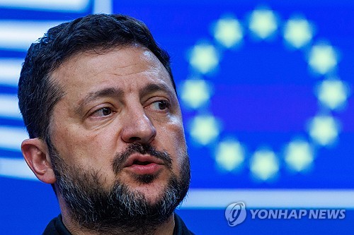 10월 17일 저녁 뉴스 브리핑: EU 가입 지원과 순직 소방관 추모, 중동 안보 의혹 | EU 우크라이나 가입, 김진석 소방위, 순직 소방관 추모