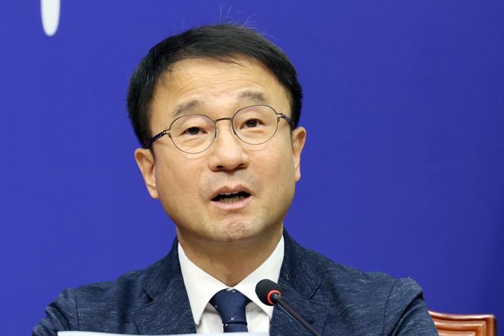 한병도 원내대표, 브런슨 발언에 대한 유감 표하며 신중 언행 당부