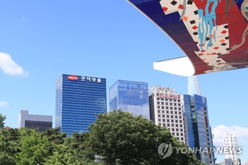 10월 27일 저녁 뉴스 브리핑: 기업 실적·수사와 재판·전쟁 현장 | 한미약품, 구속 심문, 국지 휴전
