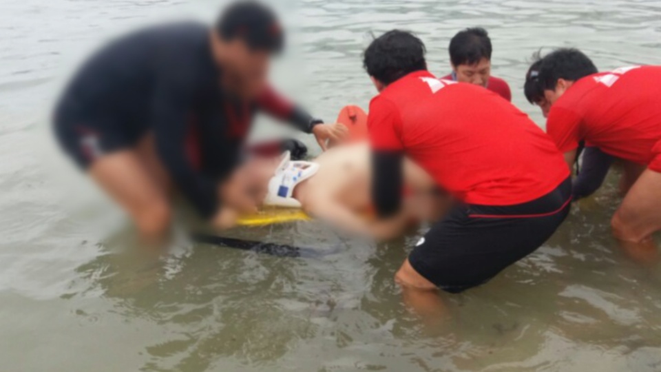 목뼈 골절 사고…부산 송도 해상다이빙대회 5년만에 폐지 | 연합뉴스TV