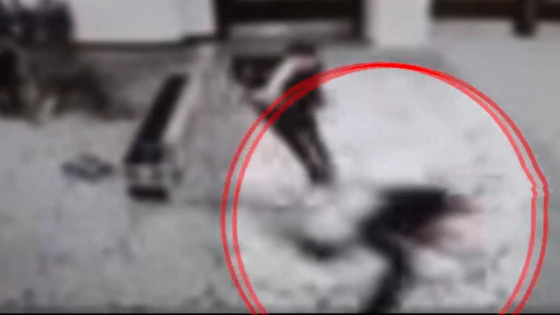 백악관 만찬서 총격 사건…트럼프 