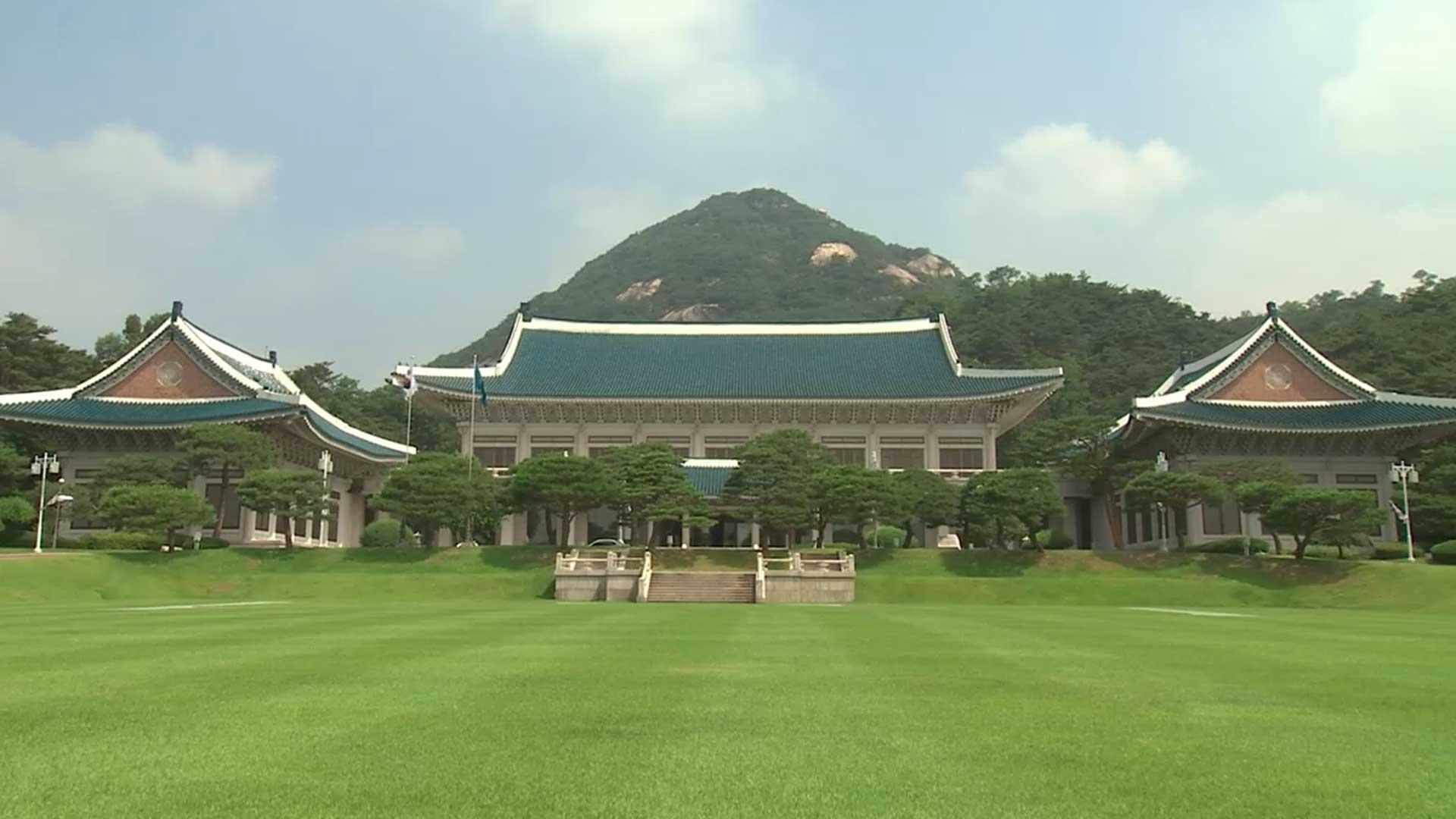 이 대통령, 어린이날 맞아 청와대에 어린이 손님
