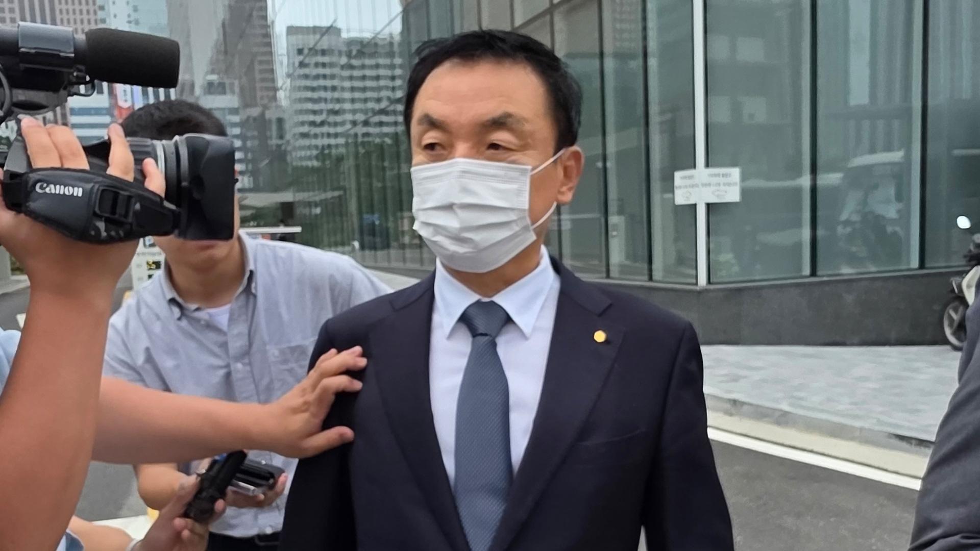 검찰, 6억 원대 세금 포탈 혐의로 도이치모터스 권오수 회장 부부 기소
