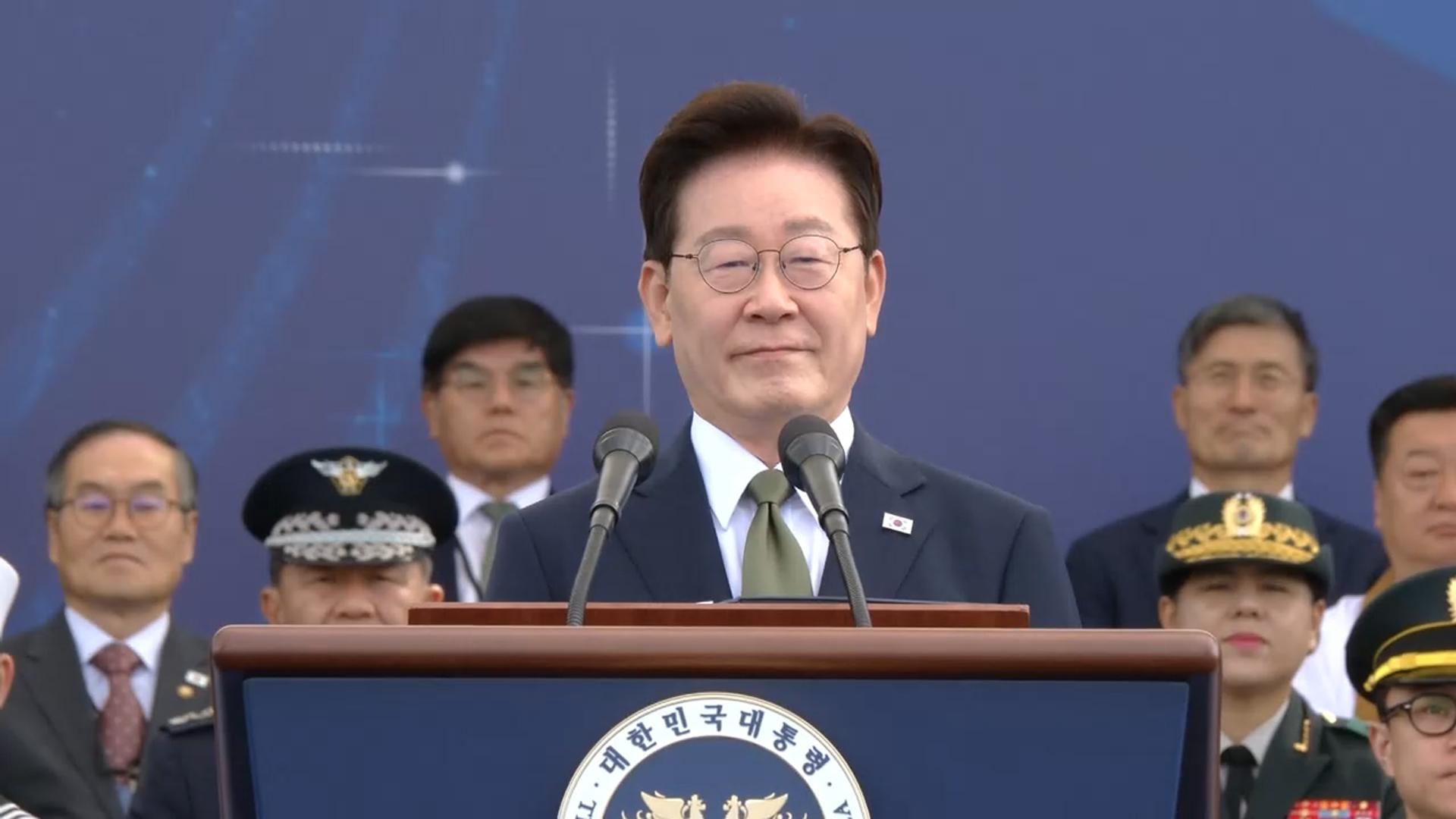 10월 01일 정오 뉴스 브리핑: 안보 메시지와 대미 협상, 여론 지표 | 국군의날, 대미투자, NBS 여론조사