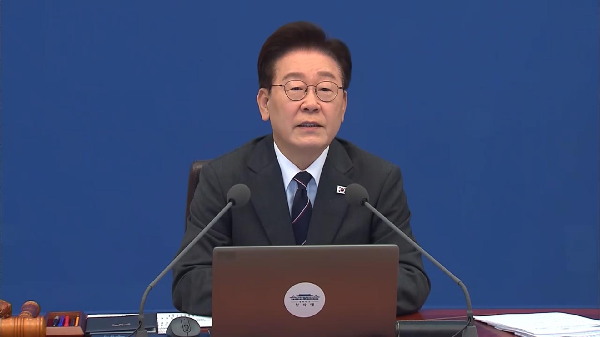 이 대통령, 이란 등 8개국 주한대사 신임장 받아