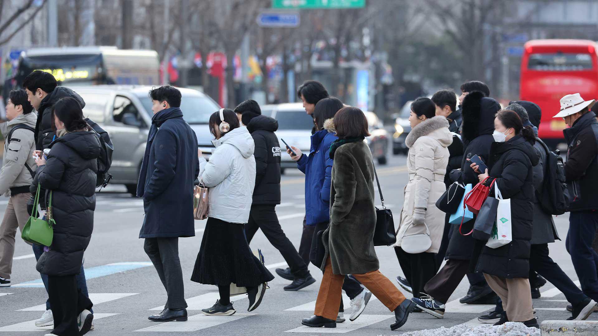 오늘 전국 대부분 '한파특보'...서울 2℃, 초겨울 추위